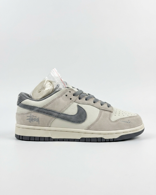 NIK.E SB DUNK LOW RICE WHITE CARBON
