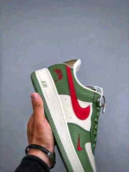 Nik ee Air Force 1 Low 07 x Stussy green