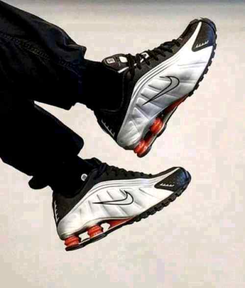 Nikkee Shox R4 Black Metallic Silver
