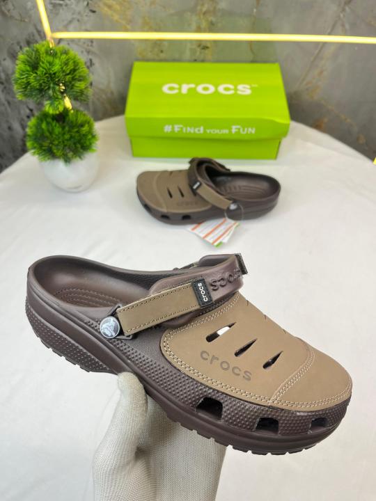 Crocc s yukon clogs dark brown