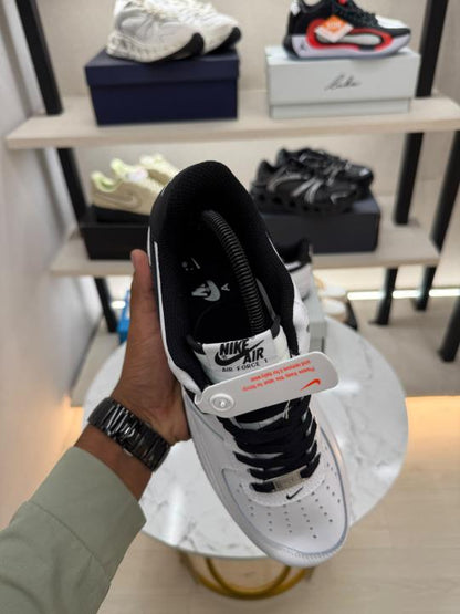 Nik ee Airforce 1 Low white black swoosh