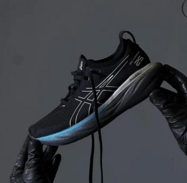 Asic sGel Nimbus 25 Platinum Black