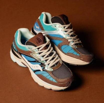 Footpatrol x Saucony ProGrid Omni 9 in the BlueBrown