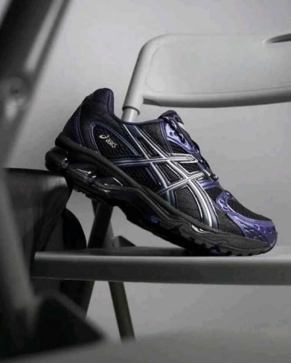 Asicss. Gel-Nimbus 10.1 BlackGrand Shark