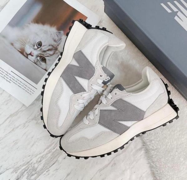 Neew balance 327 White Grey Fix