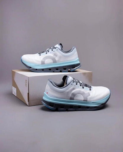 On Cloudflow 5 Running Arctic Blue