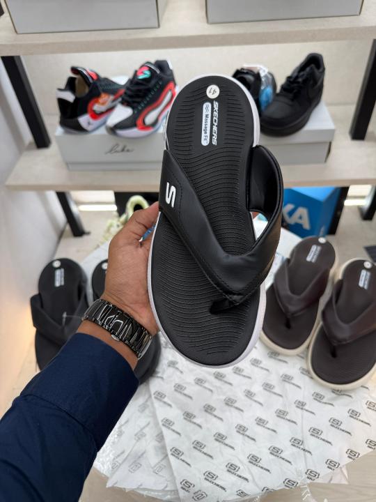 Skecher.s premium flip flop