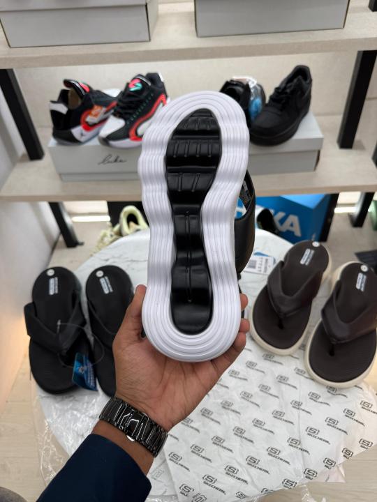 Skecher.s premium flip flop