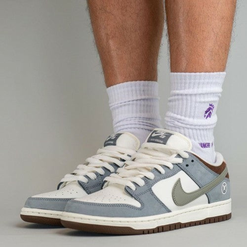 sb dunk Low yuto horizontal