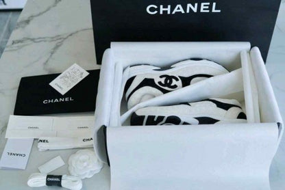 CHANEEL CC EMBOSSED LOGO WHITE BLACK SUEDE