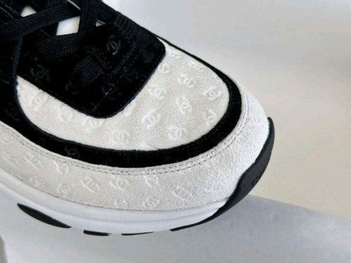 CHANEEL CC EMBOSSED LOGO WHITE BLACK SUEDE