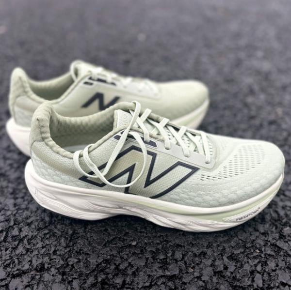 New Balanc.e Fresh Foam X 1080v14 Light Green