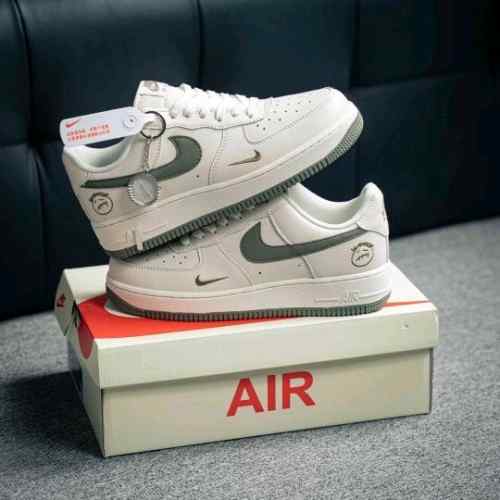 nikee Airforce 1 travis scott olive