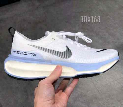 nikkee zoom x run 3 INVINCIBLE