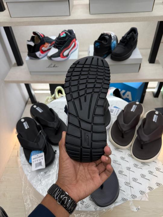 Skecher.s premium flip flop
