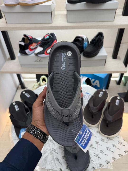Skecher.s premium flip flop