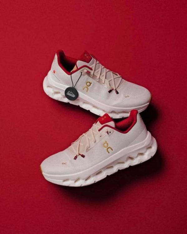 On Running Cloud Tilt Pearl Ivory