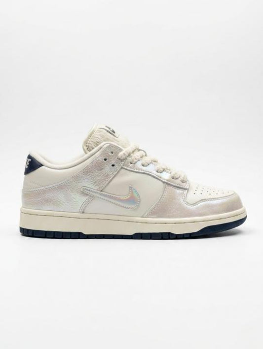 NIK.E DUNK LOW METALLIC JEWEL SWOOSH