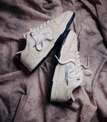 NIK.E DUNK LOW METALLIC JEWEL SWOOSH