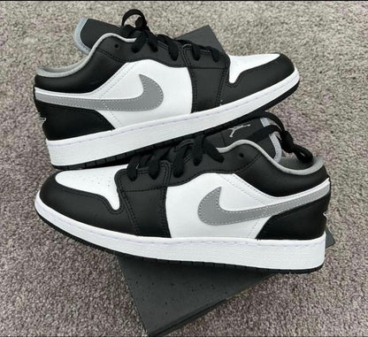 NIK.E AIR JORDAN 1 LOW PARTICLE GREY