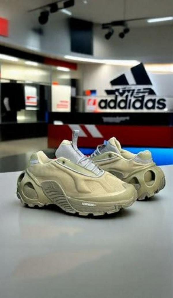 ADIDA_SS WONDER RUNNER SAND FIX