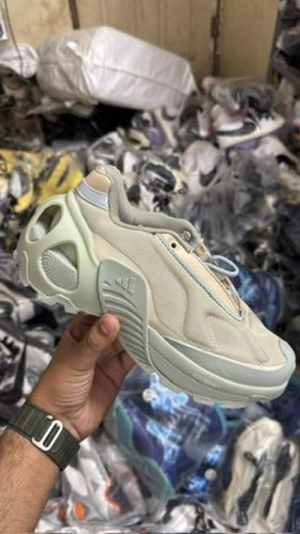 ADIDA_SS WONDER RUNNER SAND FIX