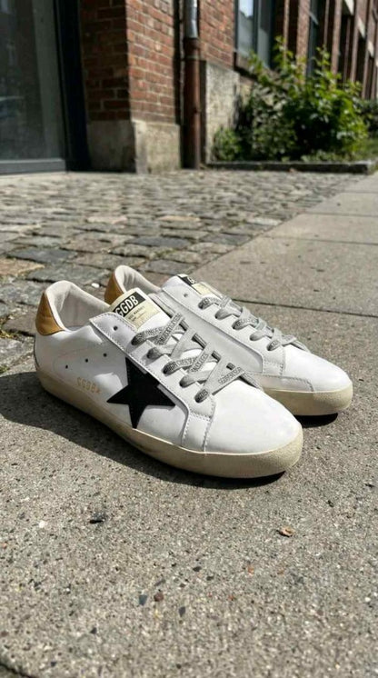 GOLDEN GOOSE SUPERSTAR DIRTY CASUAL SNEAKERS