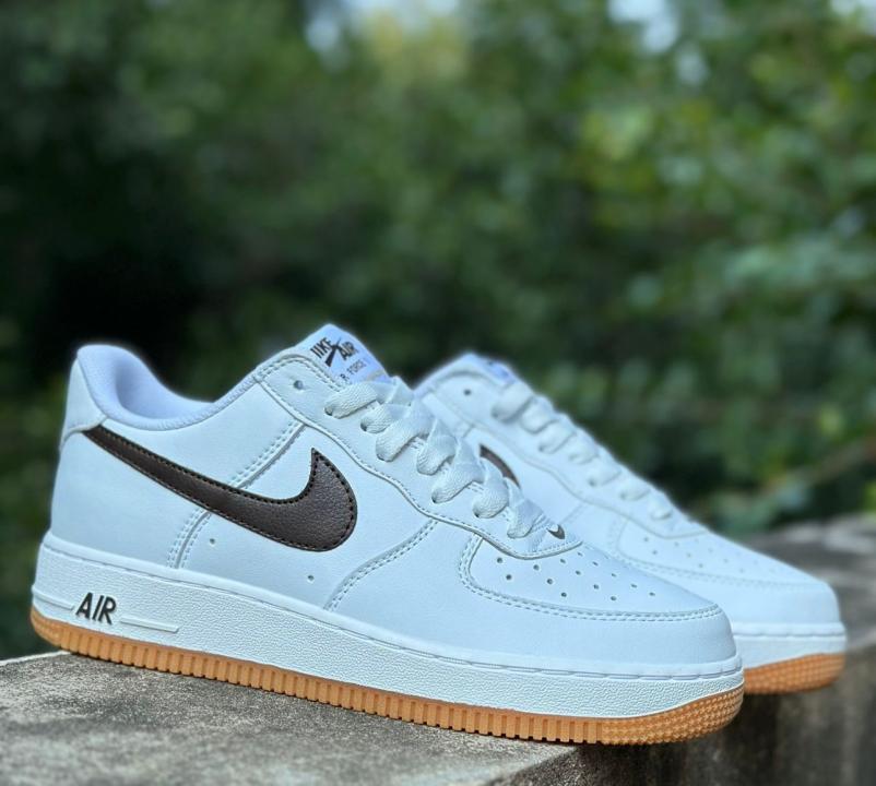NIK.E AIRFORCE 1 WHITE GUM