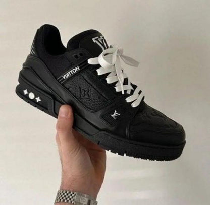 LOUI_s Vuittton Trainer Full Black Fix