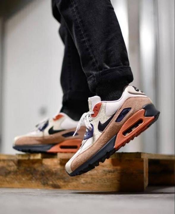 Nik.e Air Max 90 Desert Sand Brown