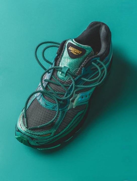 SAUCONY PROGRID OMNI 9 GLOWACONSTRICTOR