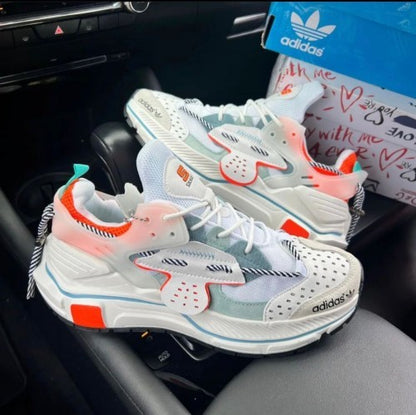 Adi dass sikaige white