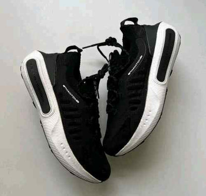 Under Armourr hovr phantom 4 black white
