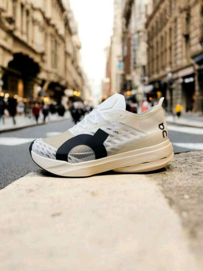 On Cloud BOOM STRIKE WHITE