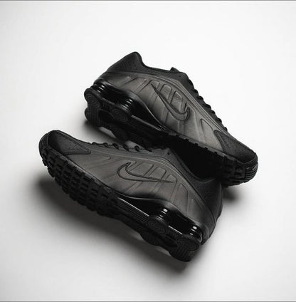 Nik shox R4 Triple black
