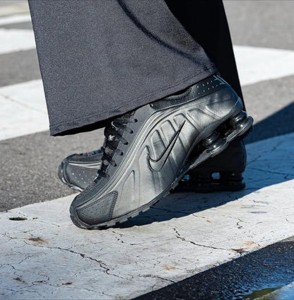 Nik shox R4 Triple black