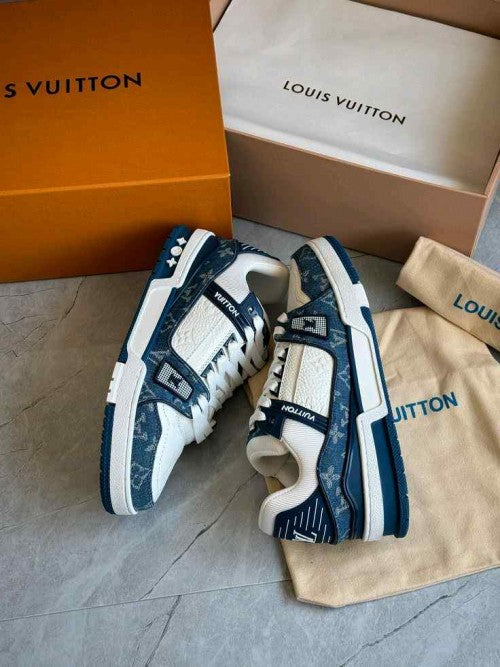 loui. vuitton trainer white blue