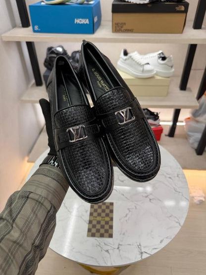 Loui s Vuttion premium quality Loafers full black