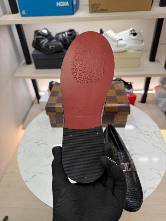 Loui s Vuttion premium quality Loafers full black