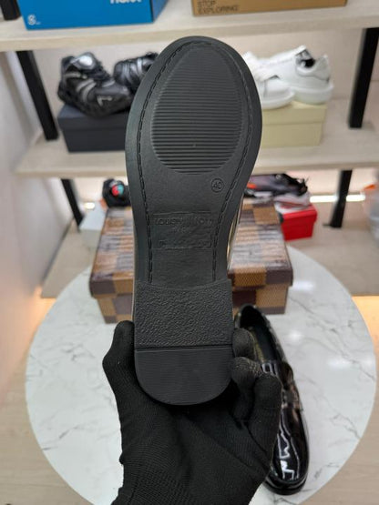 Loui s Vuttion premium quality Loafers