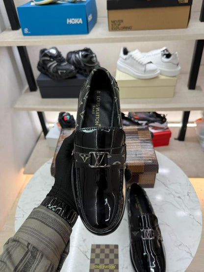 Loui s Vuttion premium quality Loafers