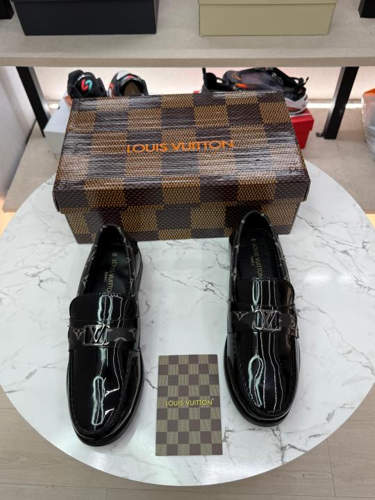 Loui s Vuttion premium quality Loafers