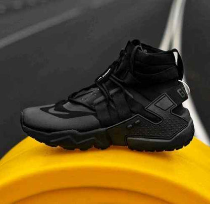 Nikke Huarache Gripp Gs Triple Black