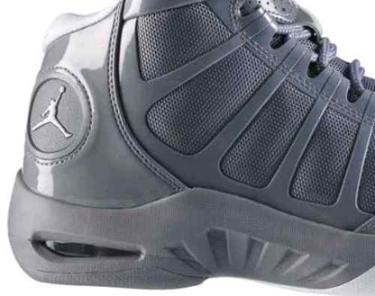 Nik ee air jordan play in these 2 cool gray