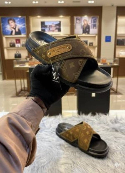 LOUUIS VUITTON WATERFRONT CROSS PREMIUM slide