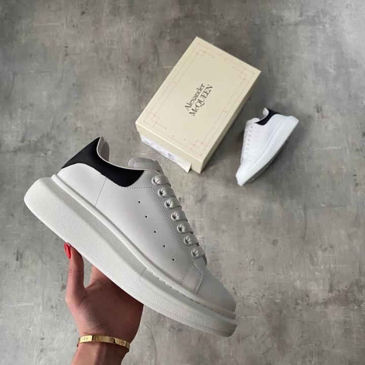 Alexander McQuee.n White Sneakers With Card Bill carry Bag & Og Box