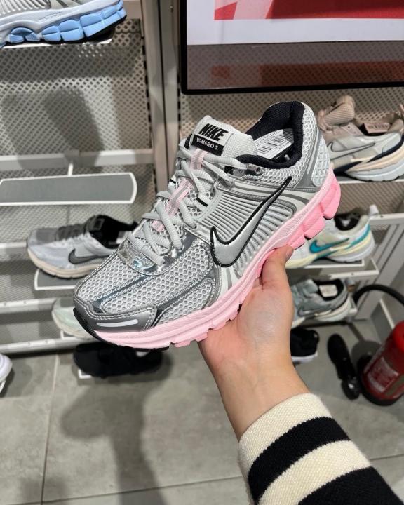Nik.e Zoom Vomero 5 Metallic Silver Pink