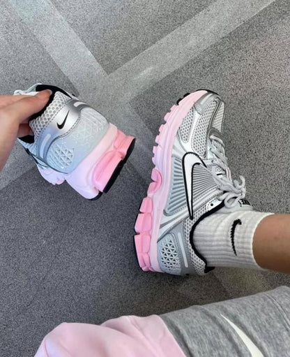 Nik.e Zoom Vomero 5 Metallic Silver Pink