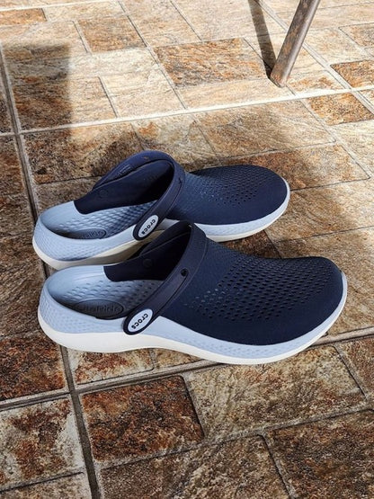 croocs. lite ride 360 clog navy blue