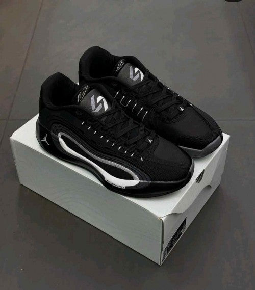 Nikee Air Jordan Luka 4 Black White